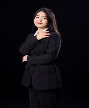 律师助理 贺菁玉